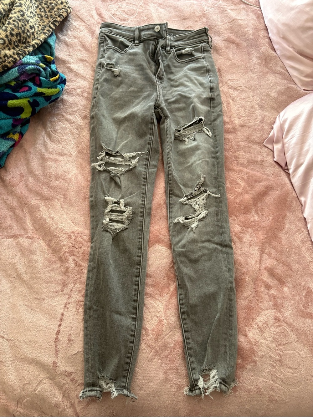 American Eagle Outfitters Gray Distressed High-Rise Skinny Jeans